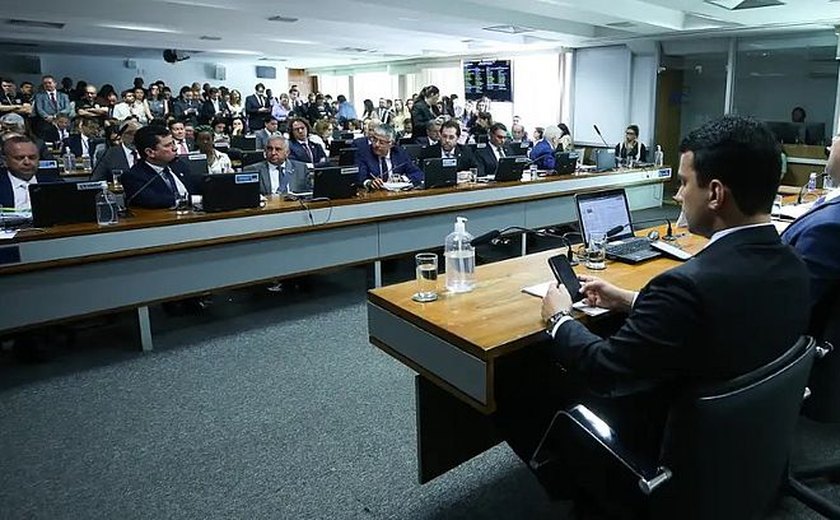 CCJ aprova prorrogação de cotas raciais em concursos públicos