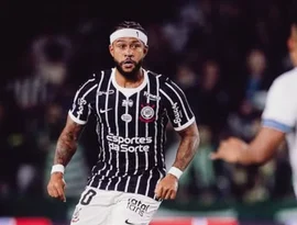 Memphis pede desculpas à torcida do Corinthians por pênalti perdido