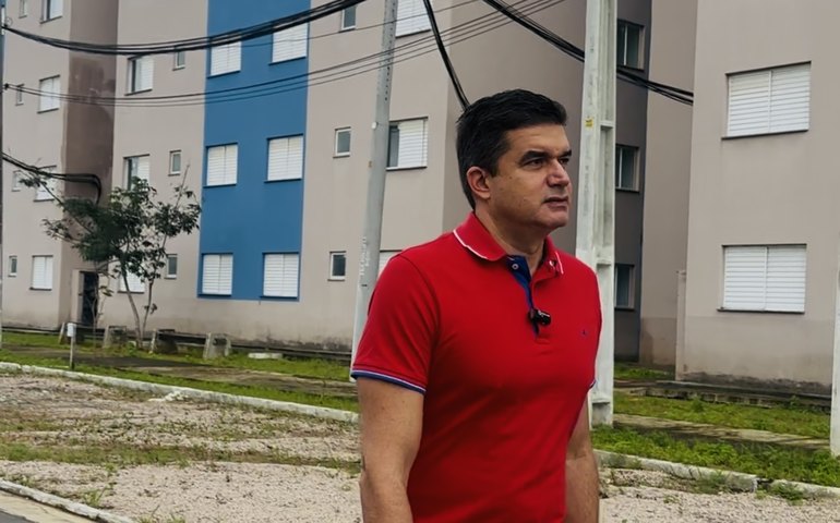“Mais um ano terminando e a Prefeitura de Maceió não entregou o Residencial Santa Amélia”, cobra Rui Palmeira