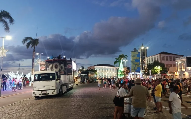 “Arrastão de programa da Rádio Farol prejudica Penedo Luz e programação infantil de Natal”