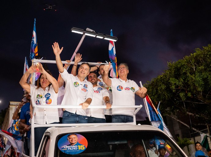 Senador Renan participa de caravana em Quebrangulo marcada por mobilização popular e homenagem a Marcelo Lima