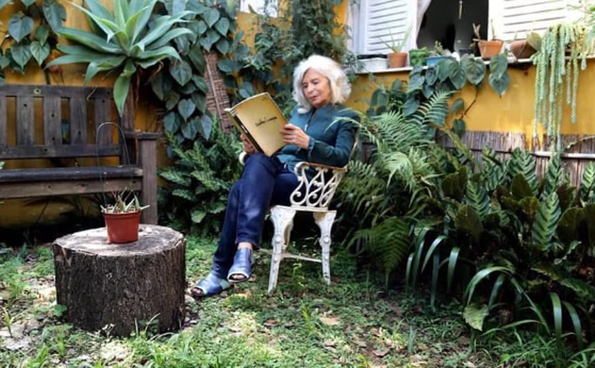 Alice Ruiz é celebrada em mesa sobre poesia