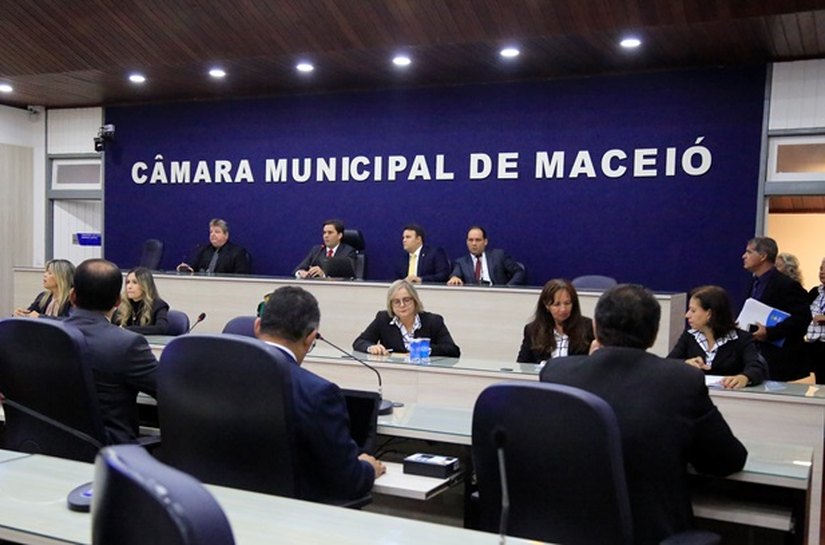 Câmara de Maceió encerra recesso e dá início ao ano legislativo de 2019