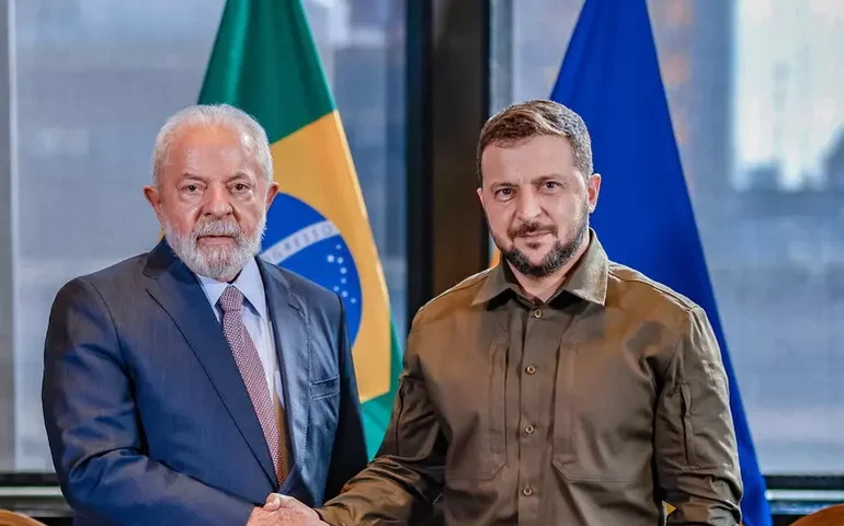 Em encontro com Zelensky, Lula reforça importância do diálogo com a Rússia
