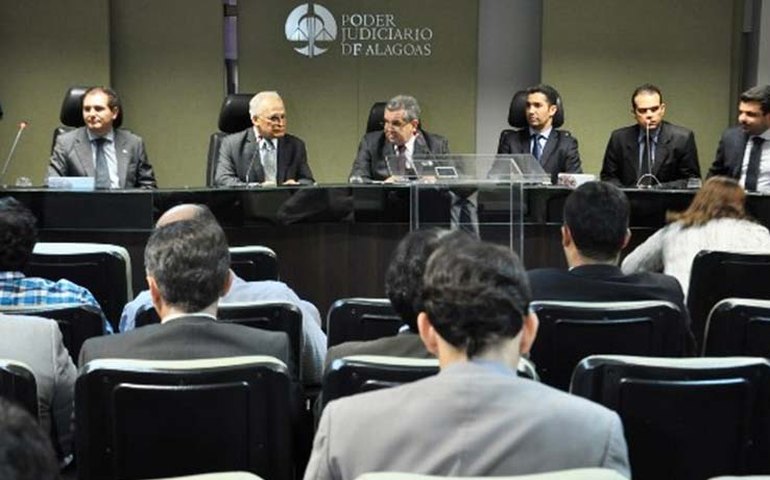 Maceió: Mutirões contra o Aedes aegypti serão realizados aos sábados