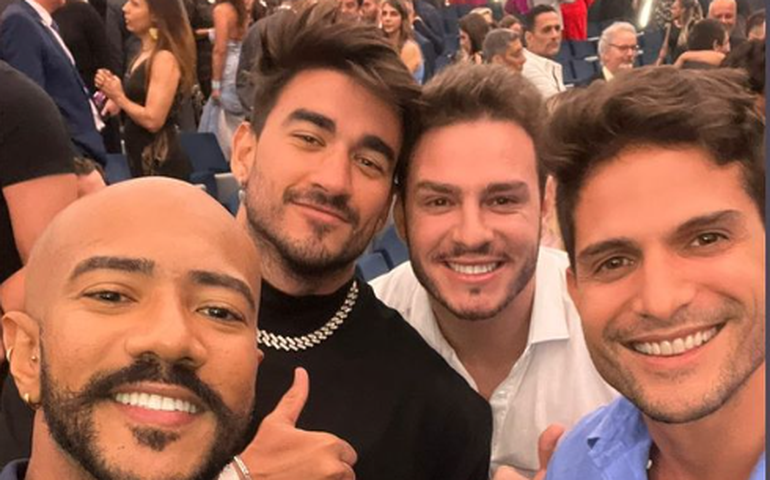 Alface, Cowboy, André Martinelli e Gui Napolitano se encontram em noite de gala em navio