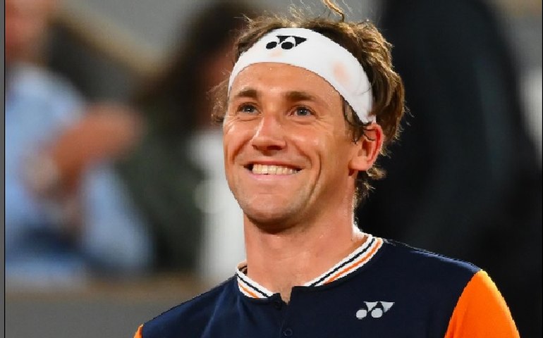 Ruud derrota Zverev e enfrenta Djokovic na final de Roland Garros