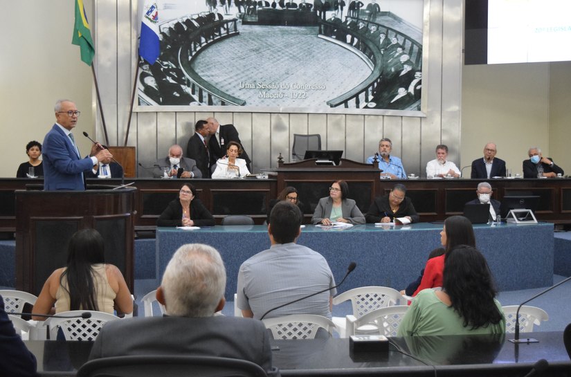 Parlamento da ALE homenageia Centenário de Sandoval Cajú