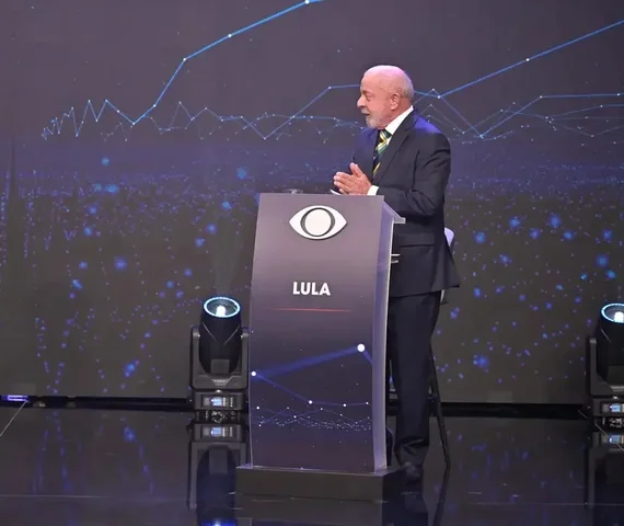 Debate na Band expõe infantilização da disputa presidencial e transforma política em espetáculo de provocações