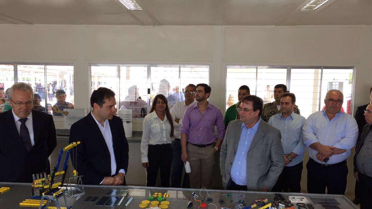 Arapiraca: Yale acompanha Renan e Luciano na inauguração de escola integral