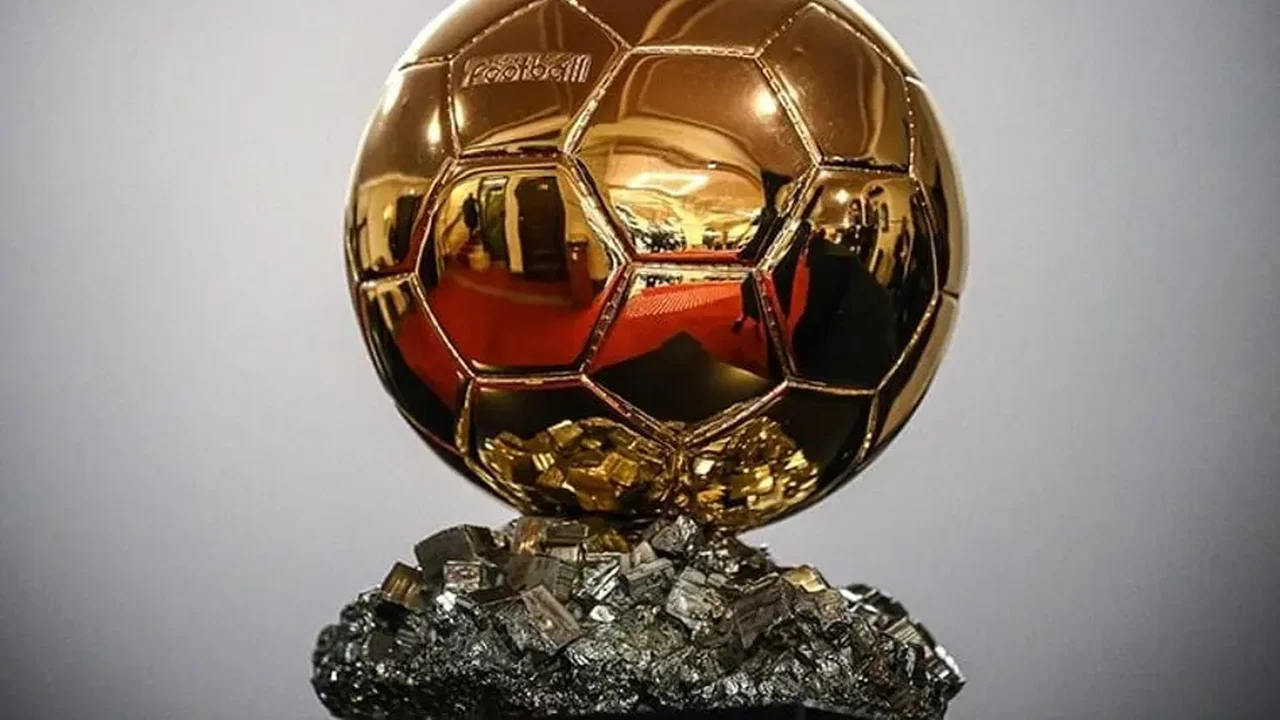 Técnico da Espanha revela o que Trump lhe disse após título mundial: ‘Você merece a Bola de Ouro’