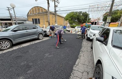 Operação Tapa-buraco reforça manutenção viária em Jaraguá para São João Raiz