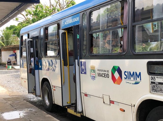 Nova linha de ônibus vai atender parte alta de Maceió