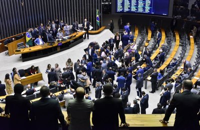 Câmara aprova período de transição para queda de coeficiente no FPM; projeto vai ao Senado