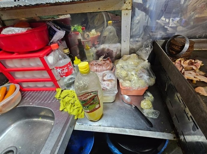 Vigilância Sanitária interdita food truck na Ponta Verde