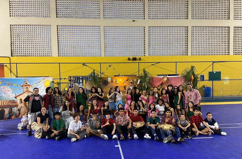 Alunos de projetos esportivos participam de festa de São João especial