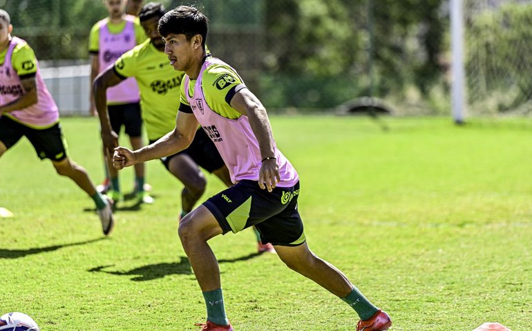 STJD suspende jogador do América-MG em caso de discriminação racial