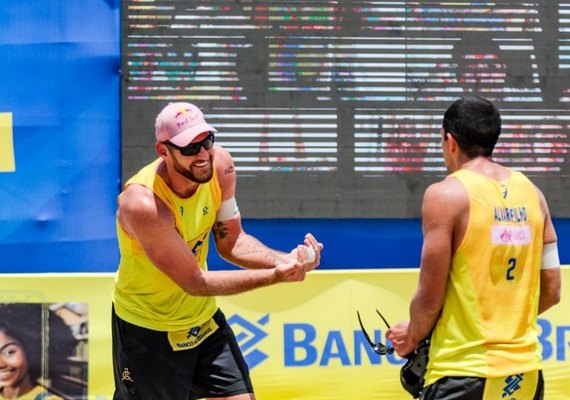 Estreante, Álvaro se apoia na experiência de Alison para garantir pódio no Japão