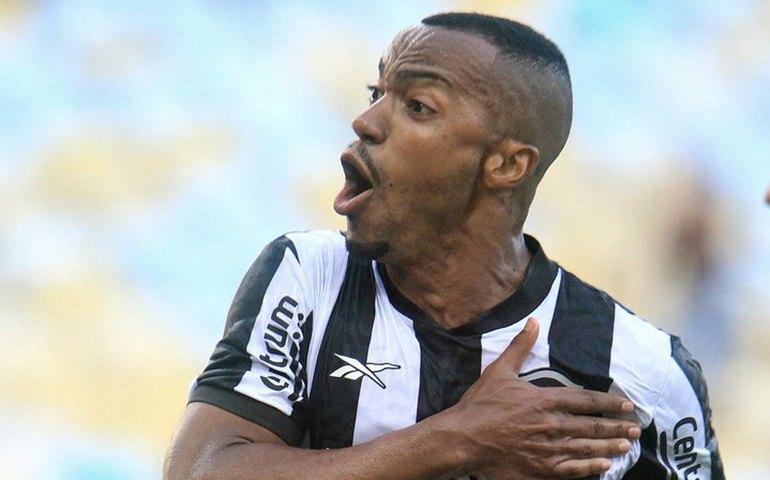Vasco faz proposta por Marlon Freitas, mas não agrada o Botafogo; conversas seguem