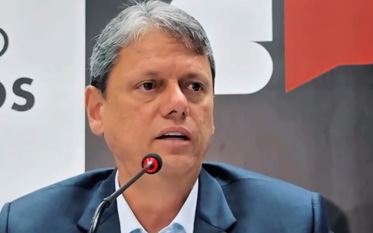 Tarcísio tenta se aproximar de Fachin após ataques ao STF no Sete de Setembro