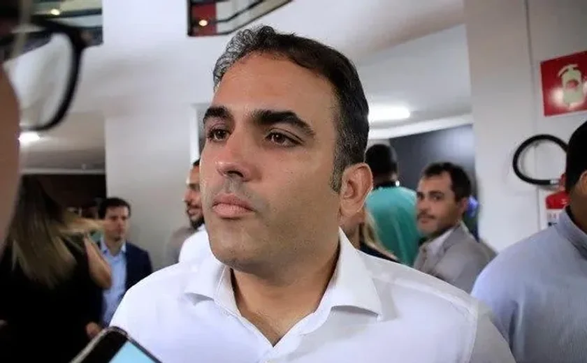 MP atua para proibir promoção pessoal de Renato Filho nas redes sociais da prefeitura