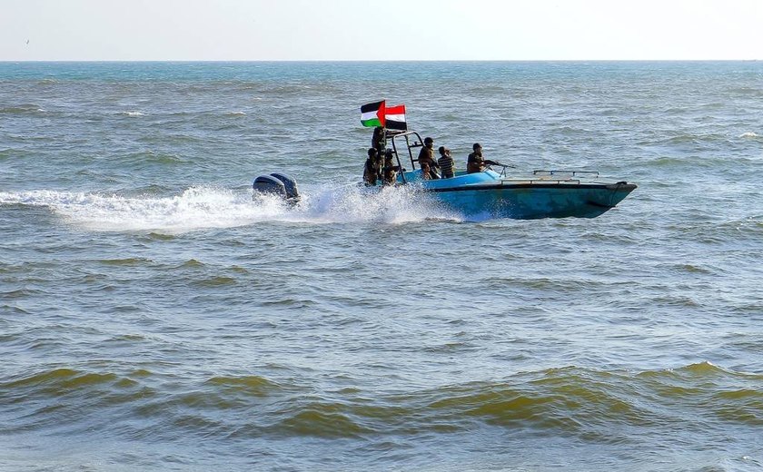 Ataque Houthi contra navio no Mar Vermelho deixa tripulantes mortos pela primeira vez