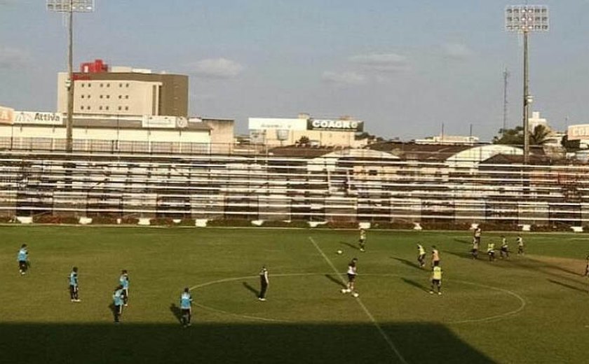 Técnico Vica definirá elenco para o jogo contra o Salgueiro nesta sexta-feira