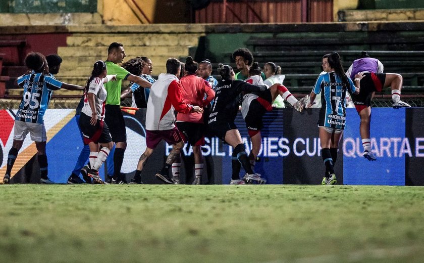 Jogadoras acusadas de racismo seguem presas após habeas corpus negado