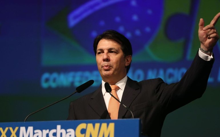 Maia mantém veto a fotógrafo na CPMI e refaz regra para imprensa