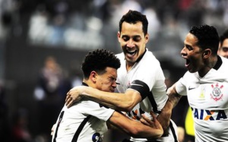 Corinthians, organizado, se supera.