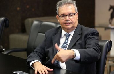Casal deve indenizar consumidora por corte indevido no fornecimento de água 