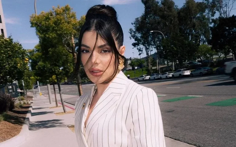 Gkay revela que retirou 'três litros de ácido hialurônico' do rosto: 'Distorção de imagem'