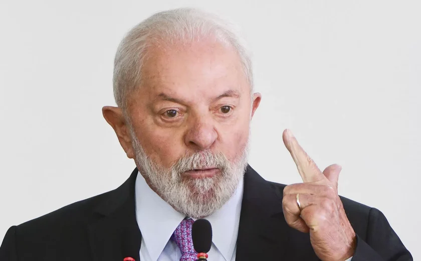 Lula diz que é preciso regular internet ao citar fake news sobre tragédia no RS