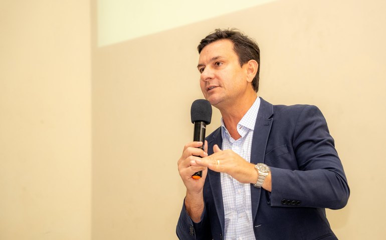 Prefeito Marcelo Beltrão celebra recorde de medalhas dos alunos de Coruripe na OBMEP