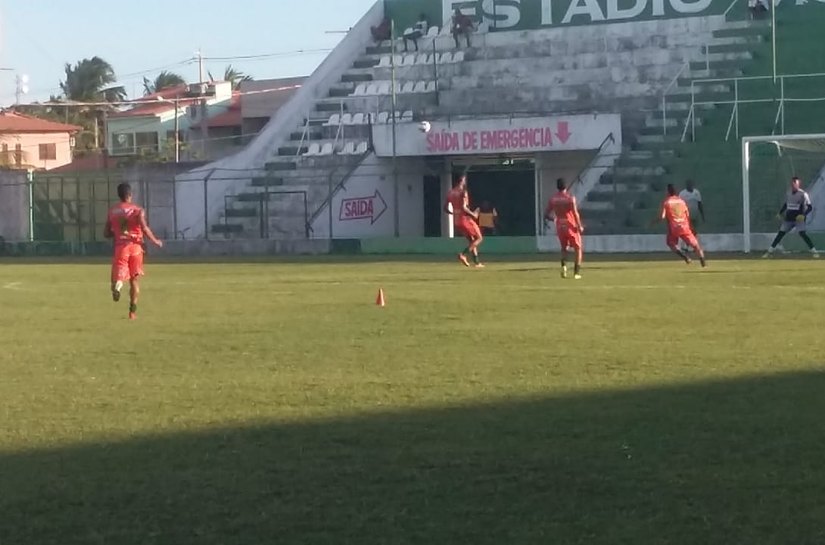 Jogadores do Coruripe se preparam para primeira partida da Semifinal do Alagoano