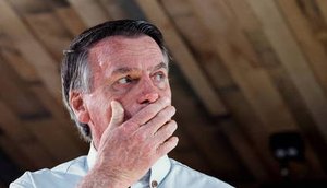 PF realiza buscas na casa de Bolsonaro e prende Mauro Cid por supostas fraudes