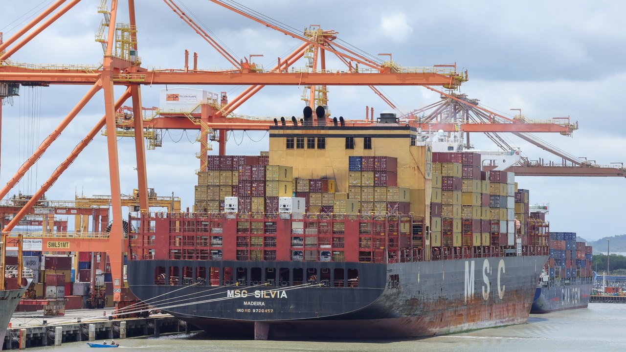 Balança comercial de julho tem superávit de US$ 7 bilhões