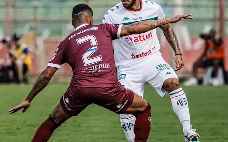 Portuguesa sofre gol de pênalti no fim e desperdiça chance de acesso à Série C