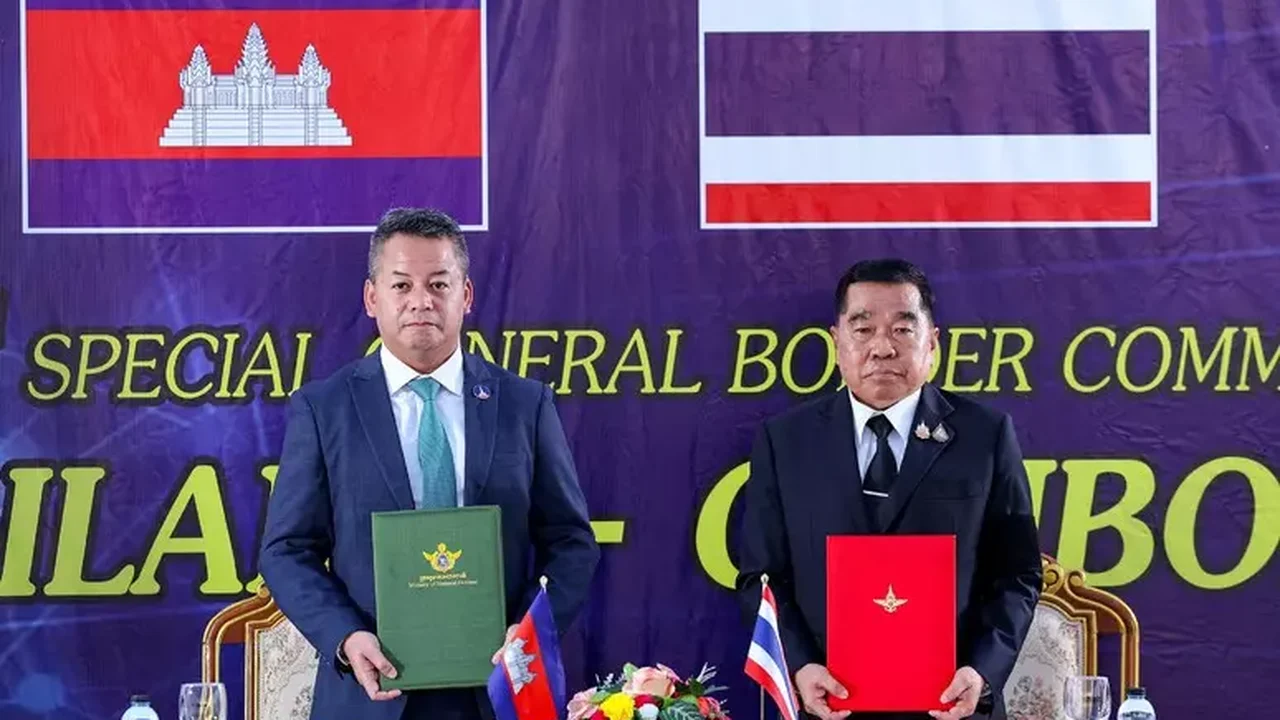 Tailândia acusa Camboja de romper acordo de paz com 250 drones