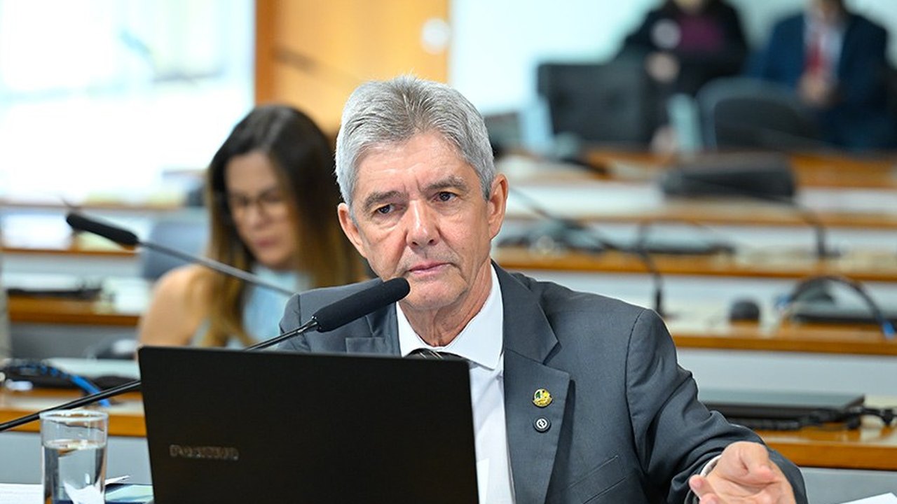 Bagattoli: PL do seguro rural atende exigência legal de compensação de despesa; não fere LRF