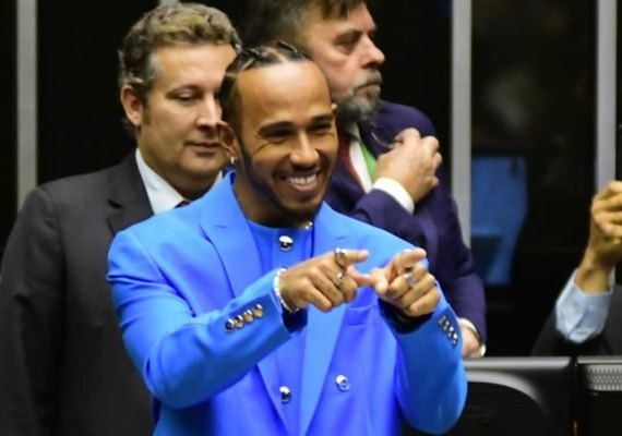 Hamilton agradece título de cidadão honorário