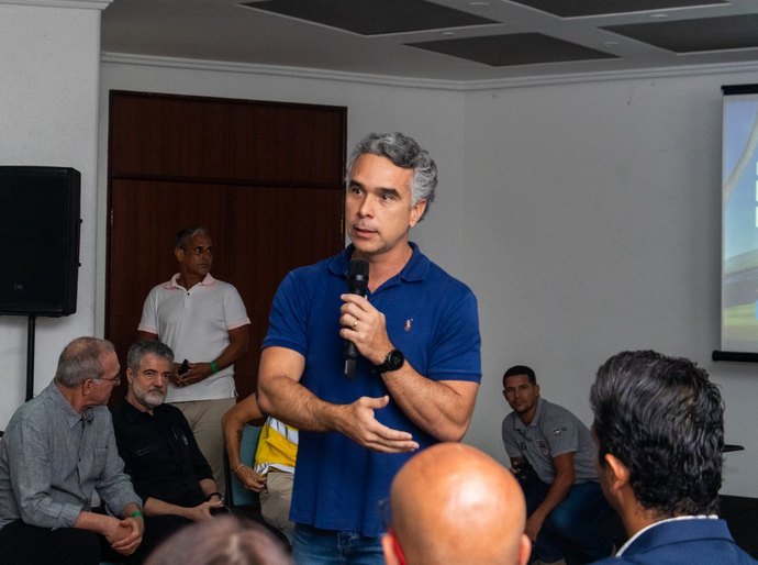 Trade turístico alagoano discute demandas da segurança com o deputado Rafael Brito