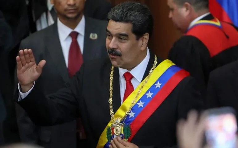 Eleição na Venezuela: Panamá retira diplomatas em Caracas e põe relações bilaterais 'em suspenso'; Peru convoca embaixador