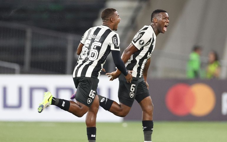 Botafogo vence primeira na Copa Libertadores