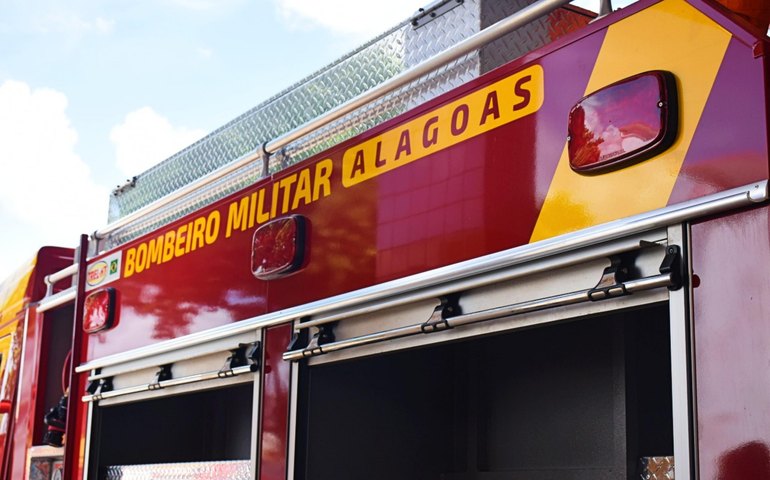 Colisão entre carro e moto deixa jovem ferido após veículo avançar preferencial no bairro Ouro Preto, em Arapiraca