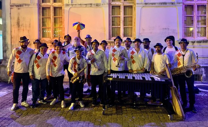 Rex Jazz Bar celebra 10 anos no Jaraguá com festa gratuita na rua e programação diversa