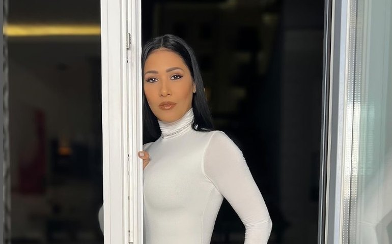 Simaria tem 'Dia de Beleza' com procedimentos estéticos e revela realização de lipo