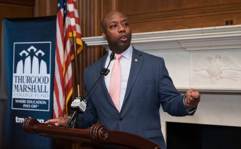 Tim Scott, único senador negro do Partido Republicano, desiste da corrida presidencial dos EUA