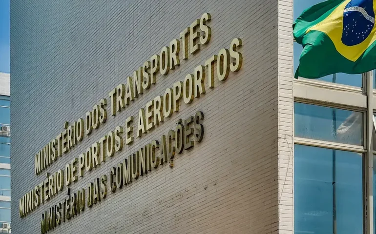 Renan Filho confirma saída do Ministério dos Transportes até abril para disputar governo de Alagoas