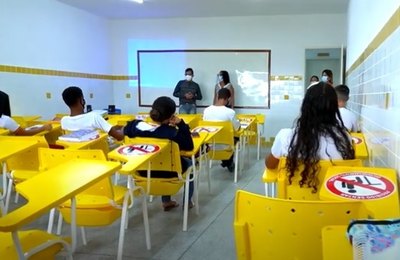 Escolas da Semed Penedo retomam aulas presenciais no próximo dia 16